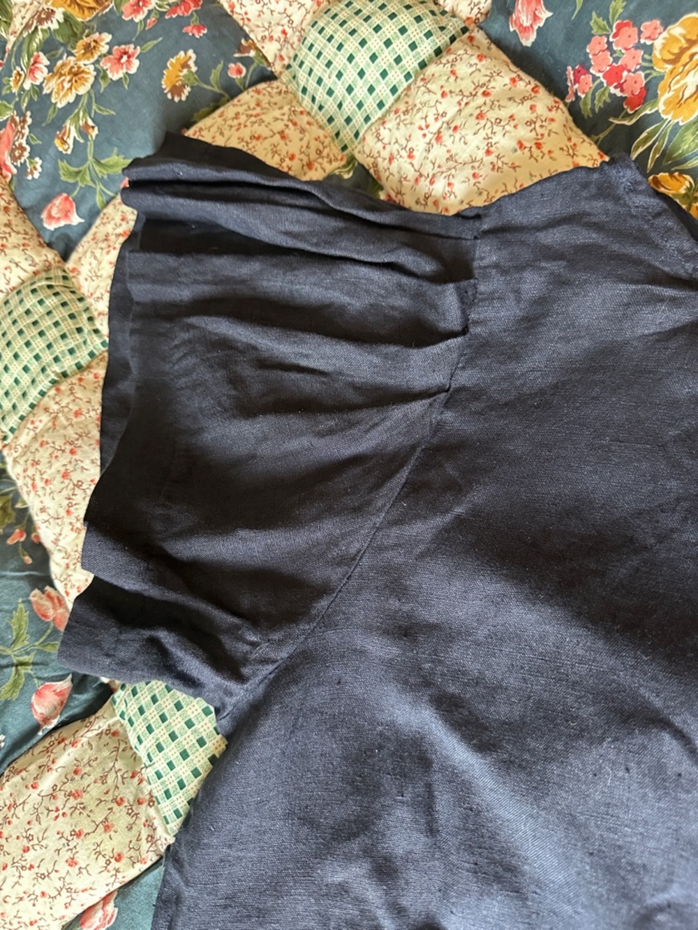 C—Women's Black Ruffle Sleeve Top - Picture 5 of 11
